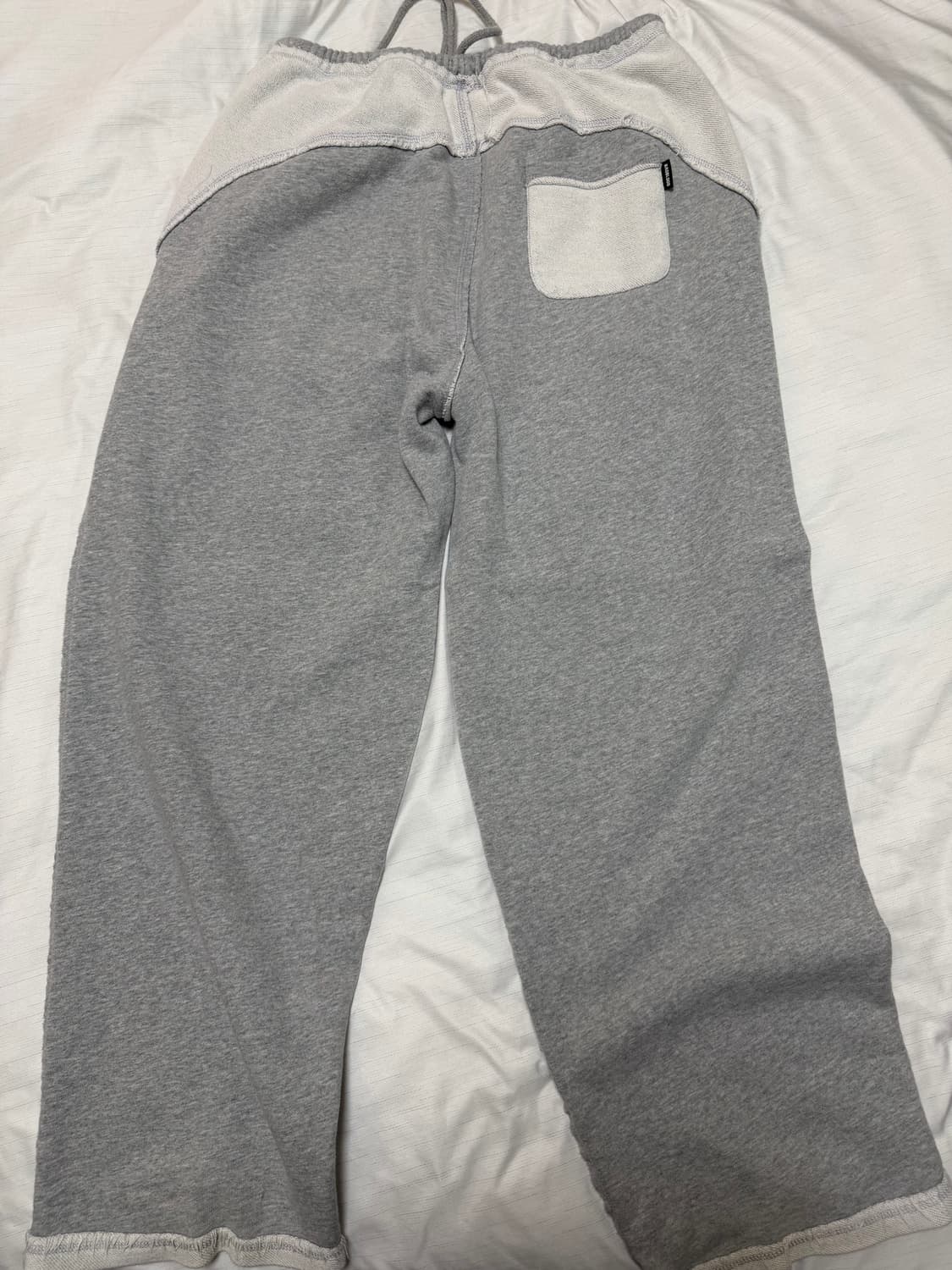 배드블러드 플뢰르 패치 조거 그레이 상품이미지3