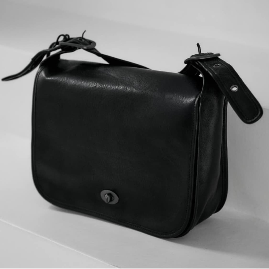 로토코 레더 박스백 새상품 상품이미지1