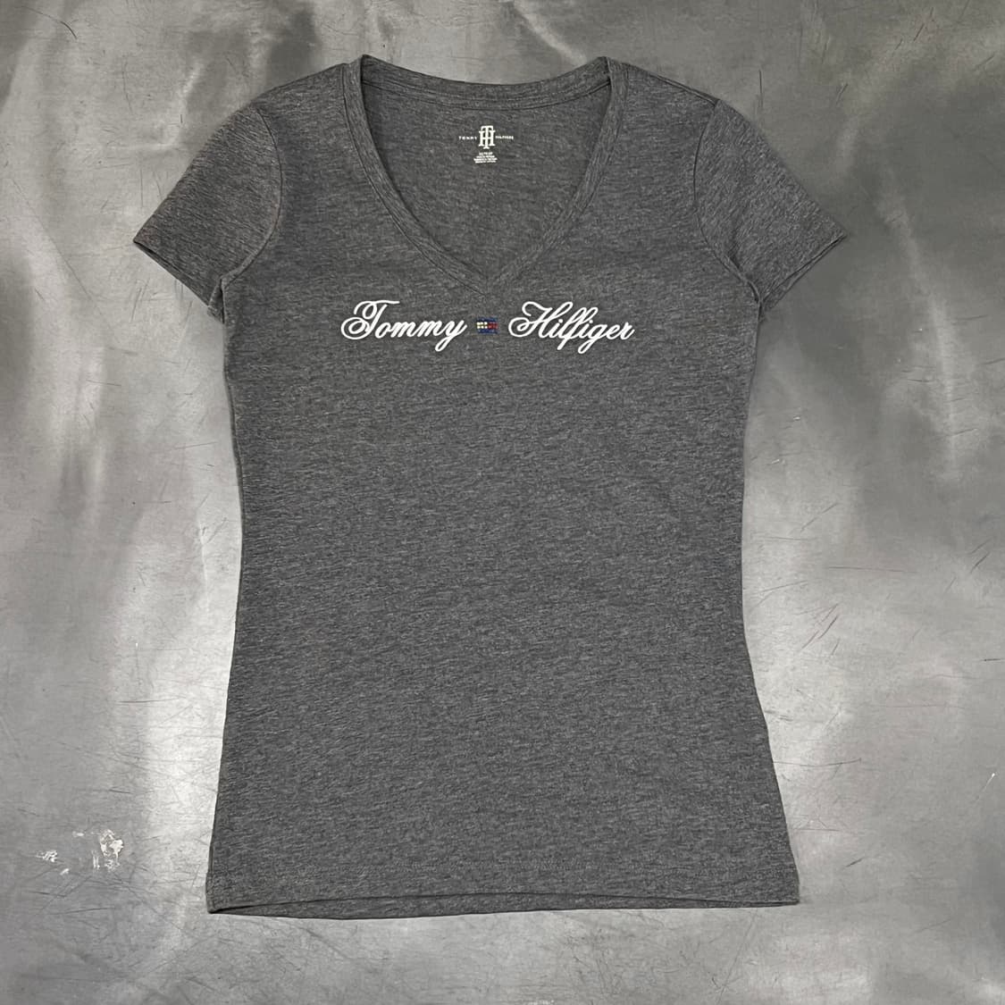  타미힐피거 로고 브이넥 반팔티 y15949 상품이미지1