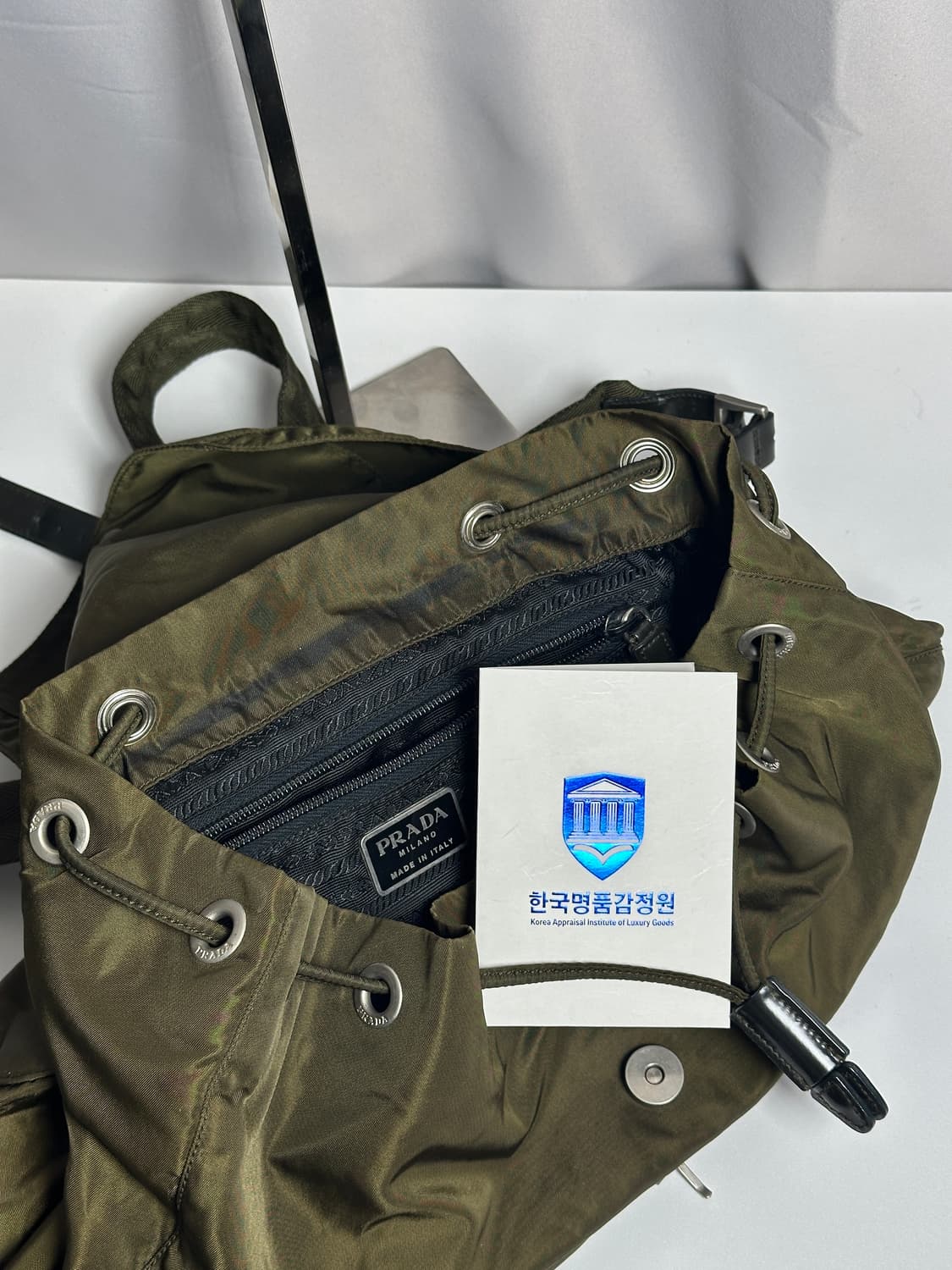 프라다 테수토 나일론 백팩 카키 상품이미지7