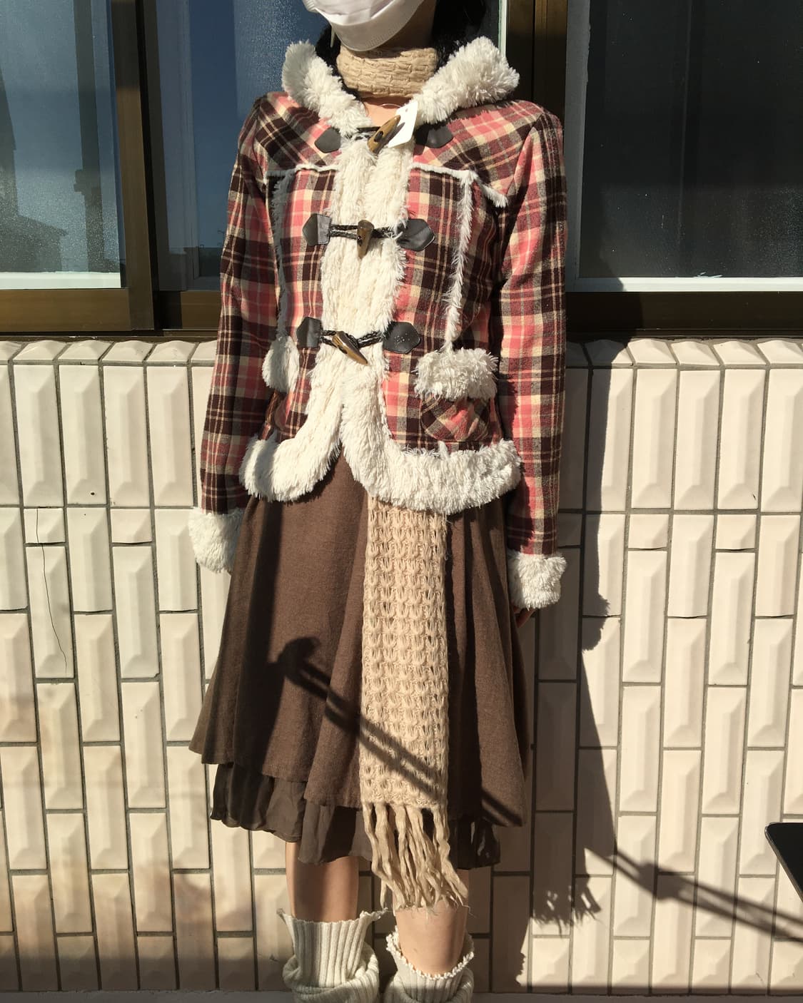 Fake fur duffle button check pattern jac 상품이미지9