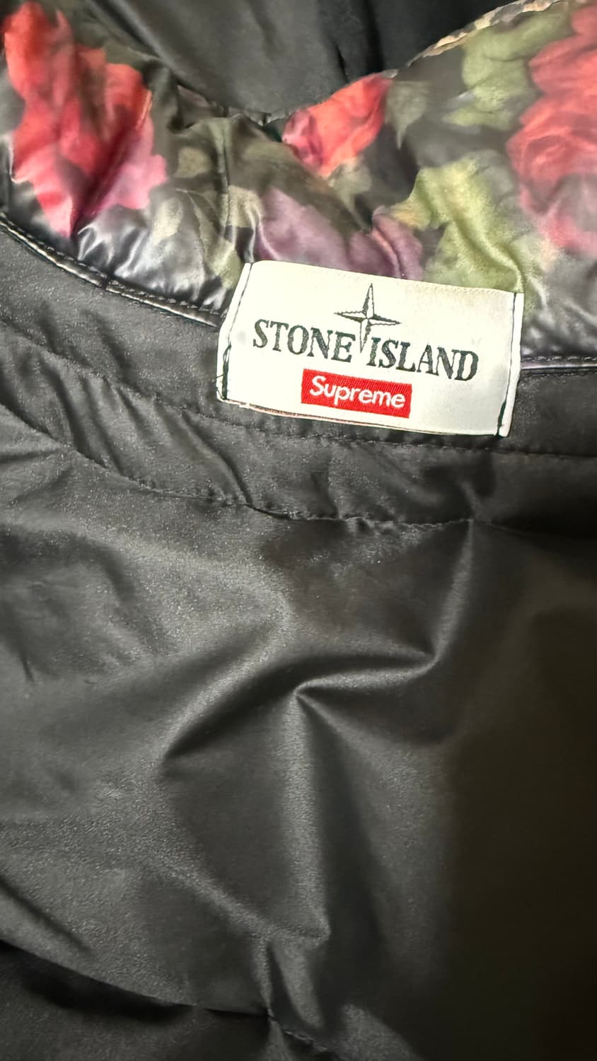 슈프림 × 스톤아일랜드 플라워 패딩 상품이미지5