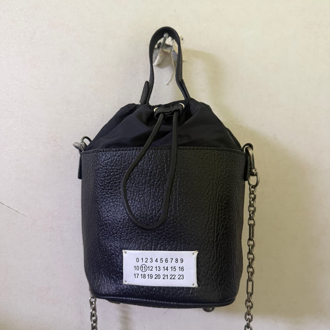 메종마르지엘라 레더 미니 버킷 토트&크로스백 상품이미지1