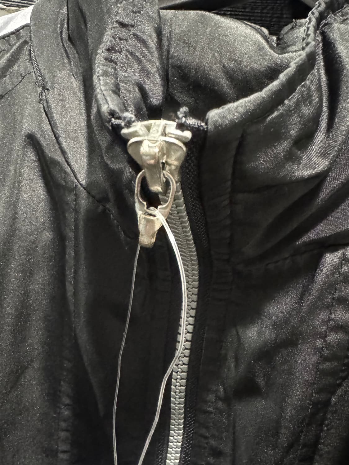 도그타운 블랙드래곤 빅로고 바람막이 상품이미지6