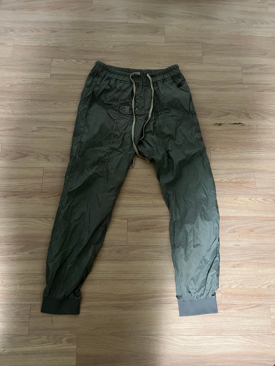 릭오웬스 x 챔피언 나일론 조거팬츠 상품이미지2