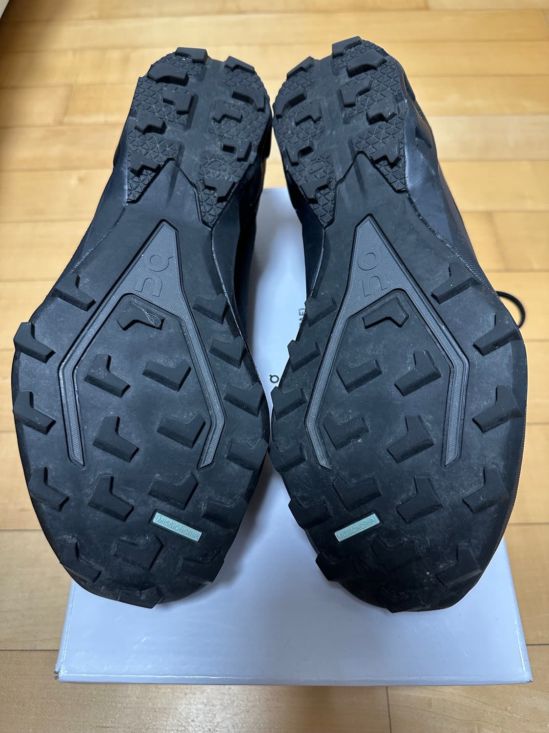 온 러닝X포스트 아카이브 팩션 클라우벤처 피크 올 블랙 260 상품이미지4