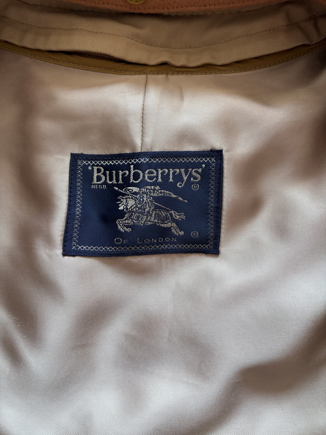 버버리 트렌치코트 (상태 최상 내피 포함) 상품이미지5