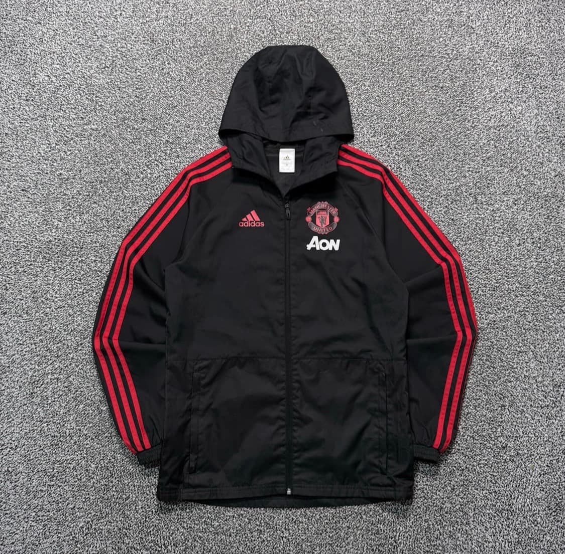 18-19 맨유 바람막이 팔아요 상품이미지1