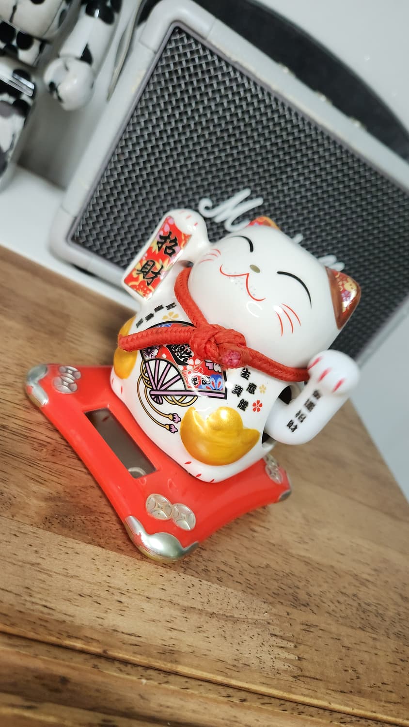 # 손흔드는 태양열 고양이 마네키네코 인형 개업선물 태양열 급처 상품이미지2