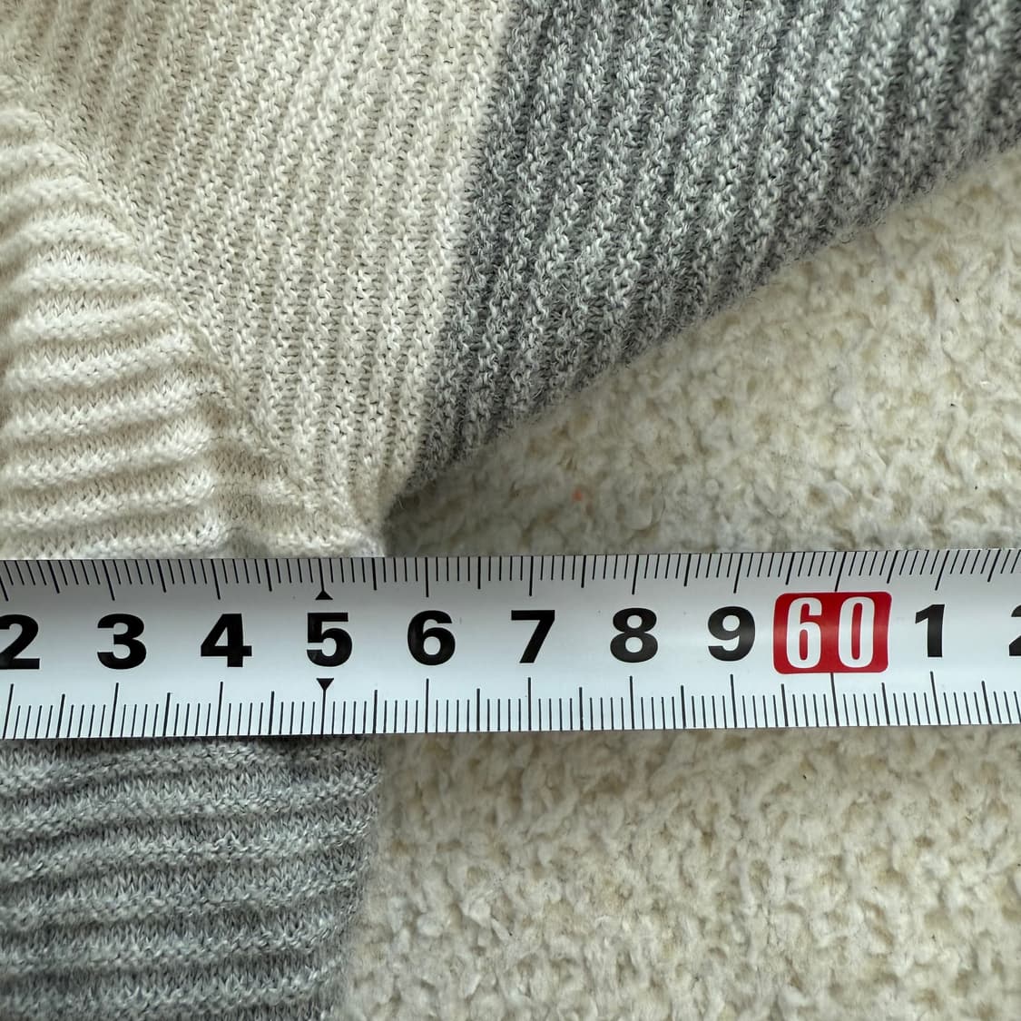 [110] 헤지스 배색 퍼피로고 라운드 니트 3677 상품이미지9