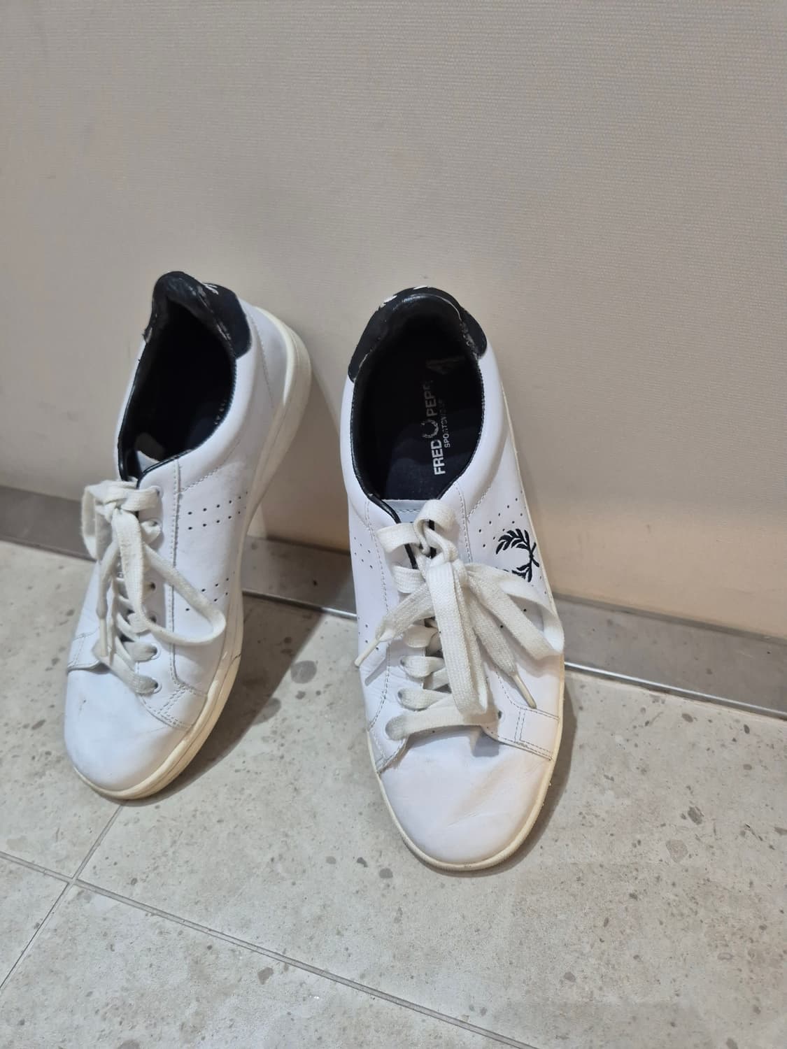 260 프레드페리 화이트 스니커즈 상품이미지2