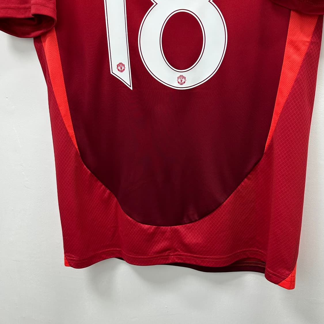 아디다스 맨유 24-25 홈 카세미루 유니폼 국내L 상품이미지3