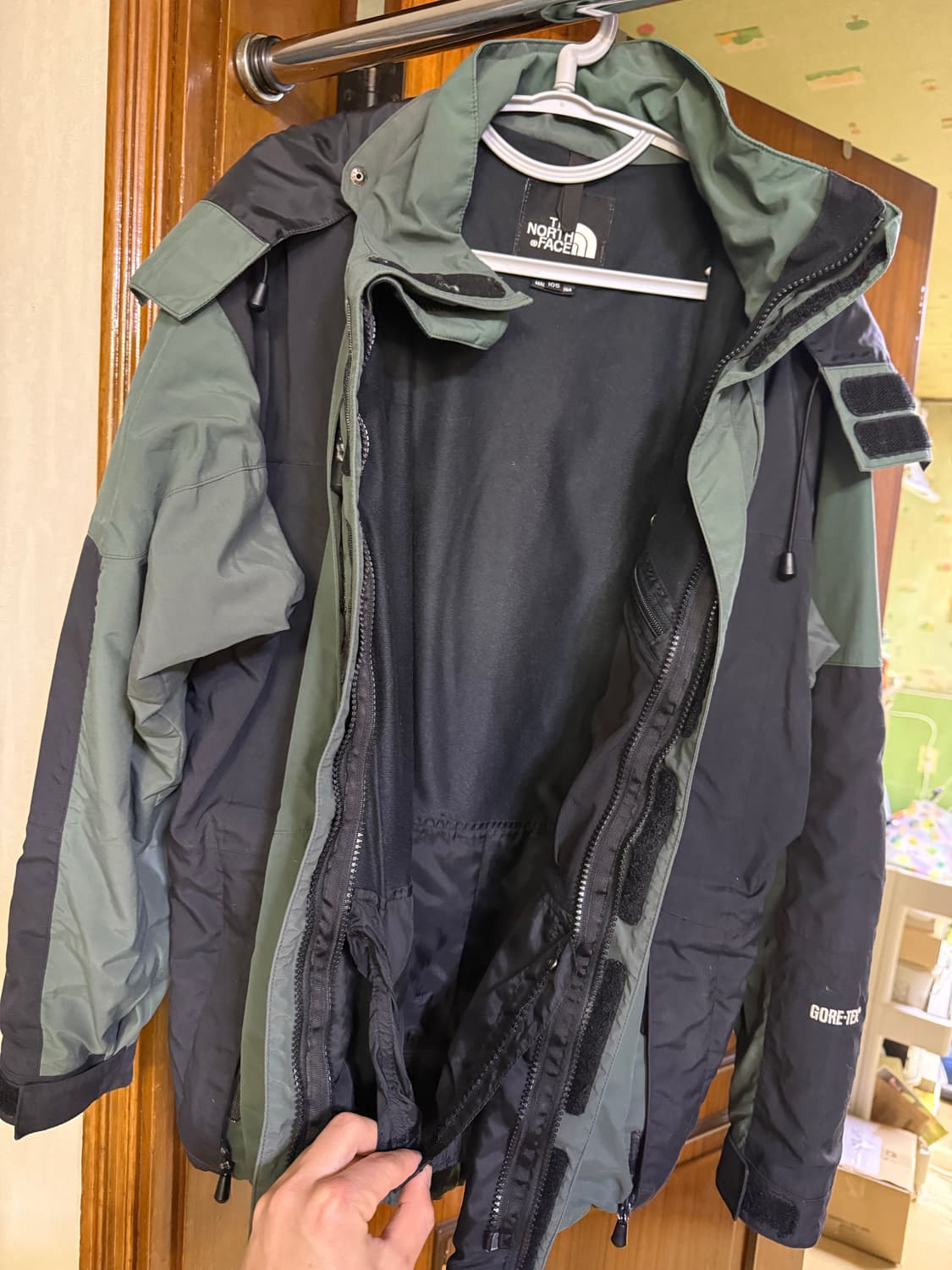 안냐세요 노스페이스 고어텍스 바람막이 105사이즈 판매합니다!(진짜이쁨) 상품이미지4