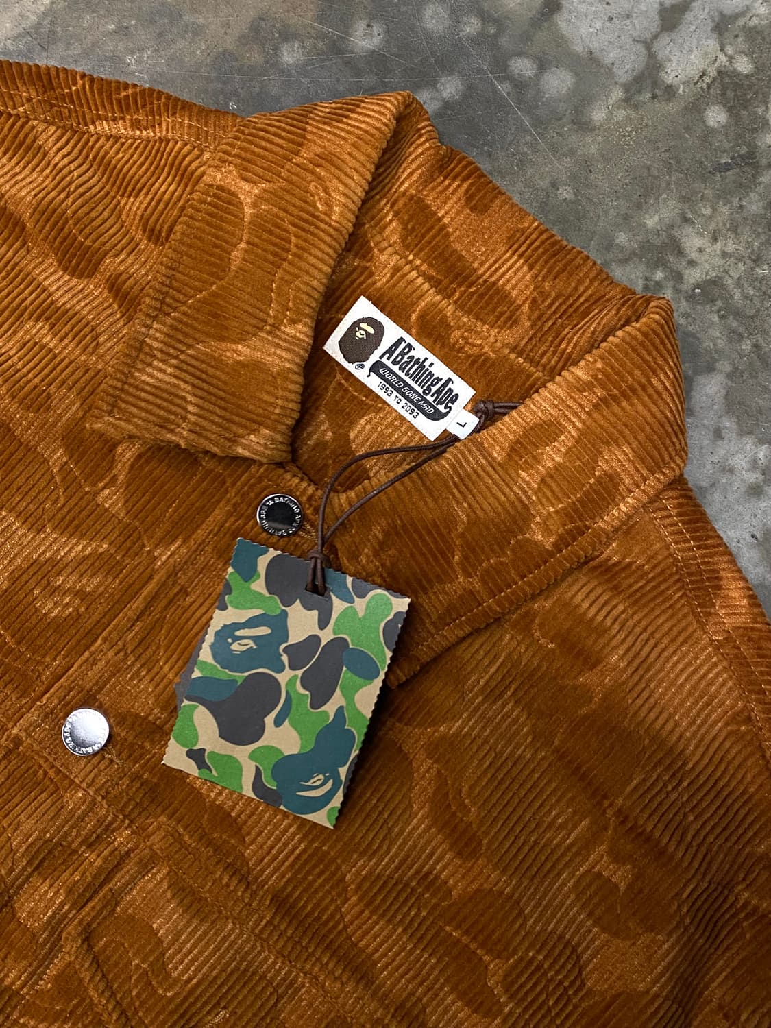 새상품 베이프 솔리드 카모 코듀로이 트러커 브라운 상품이미지2