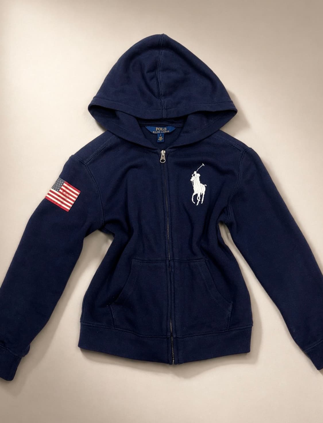 상점에 있는 옷 교환 상품이미지1