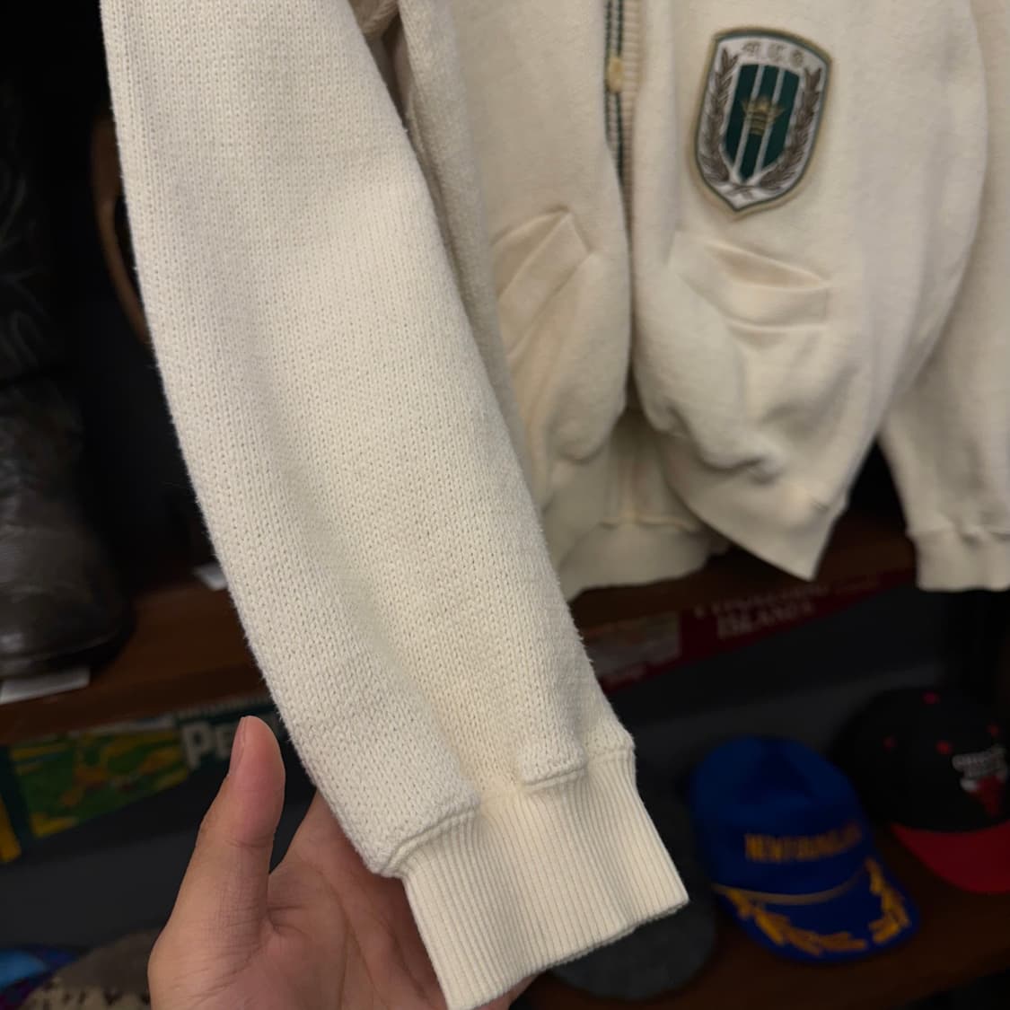 90s 맥그리거 월계수 와펜 패치 프레피 빈티지 크리켓 가디건 니트 상품이미지5