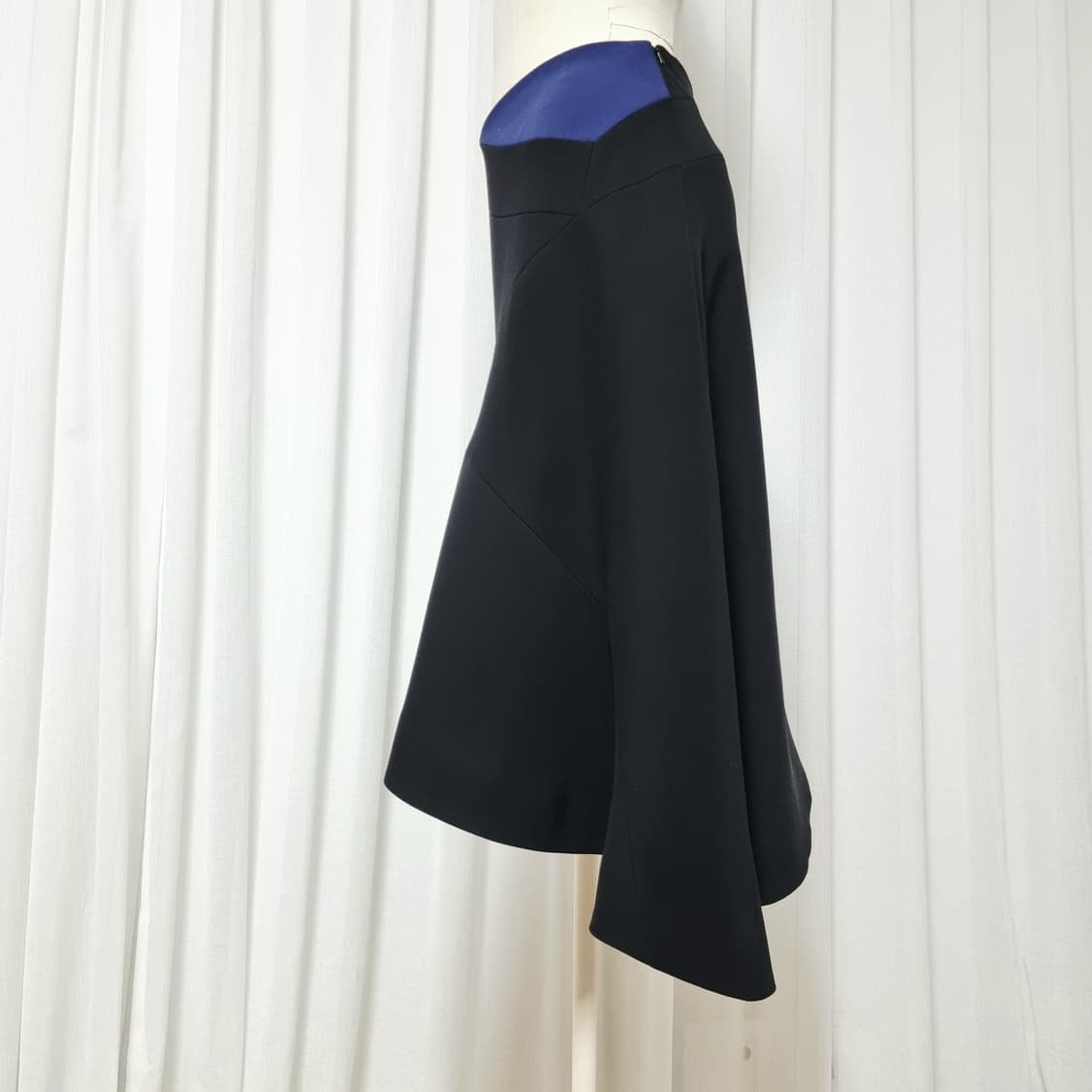 JW Anderson 컬러블록 웨이비 언발란스 스커트 (UK8) 상태최상 상품이미지3