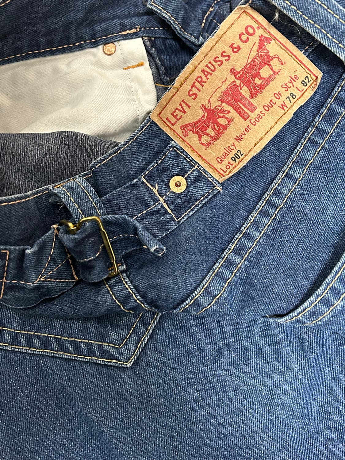 리바이스 902 버튼 신치백 루즈 스트레이트핏 데님팬츠 상품이미지5