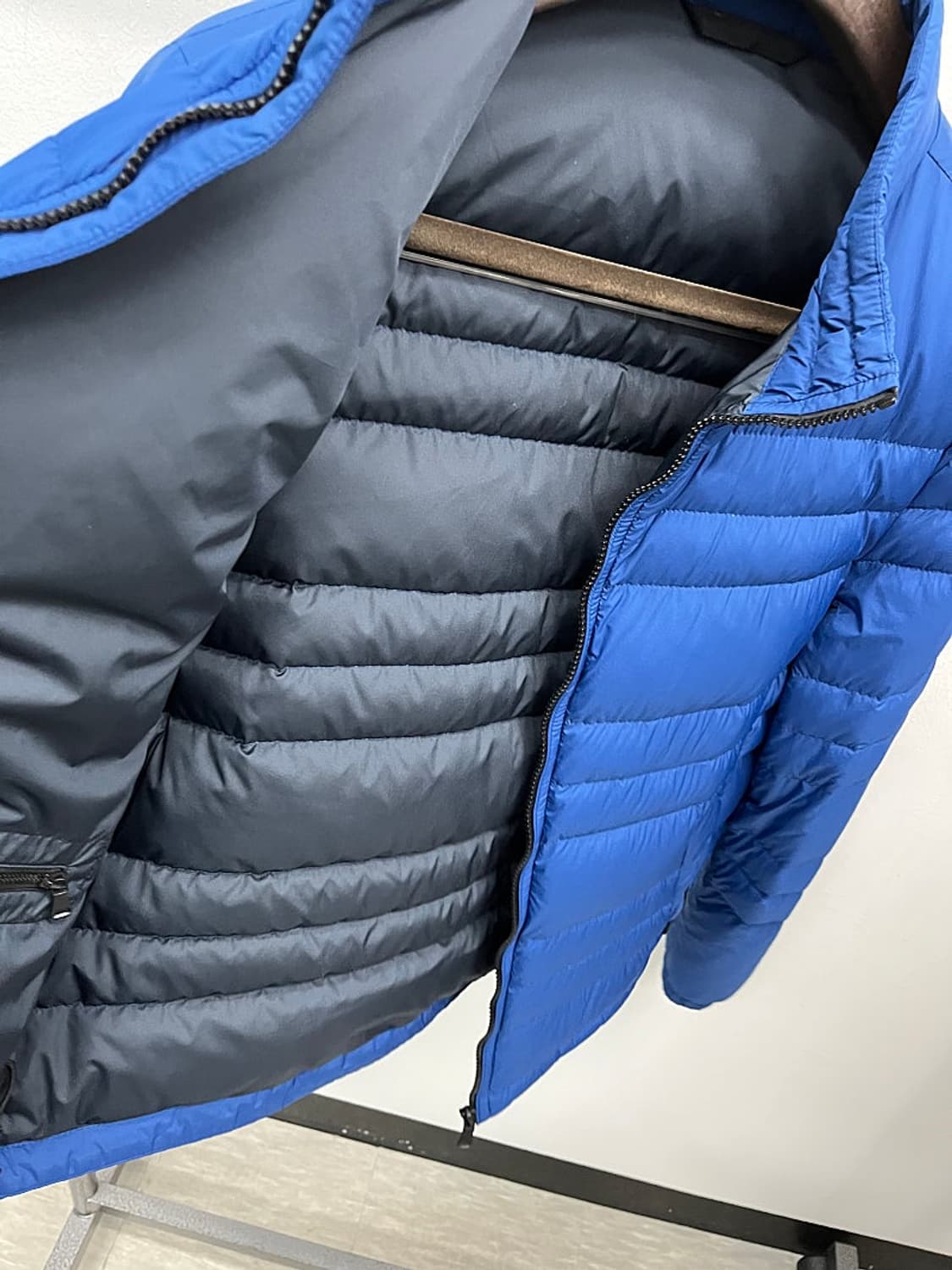 100) 휴고보스 골프 경량다운  상품이미지9