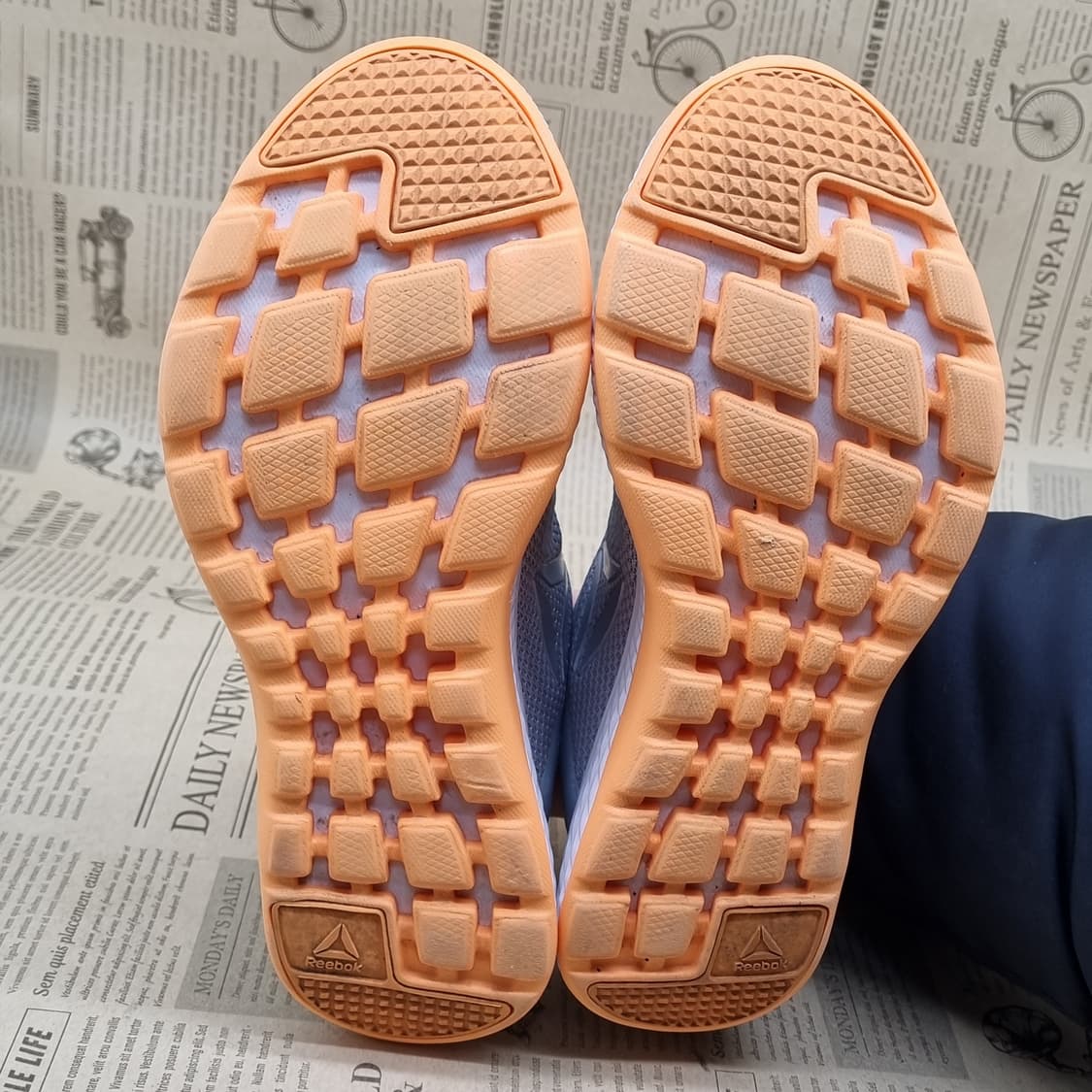 리복 아스트로라이드 여성운동화240 상품이미지3