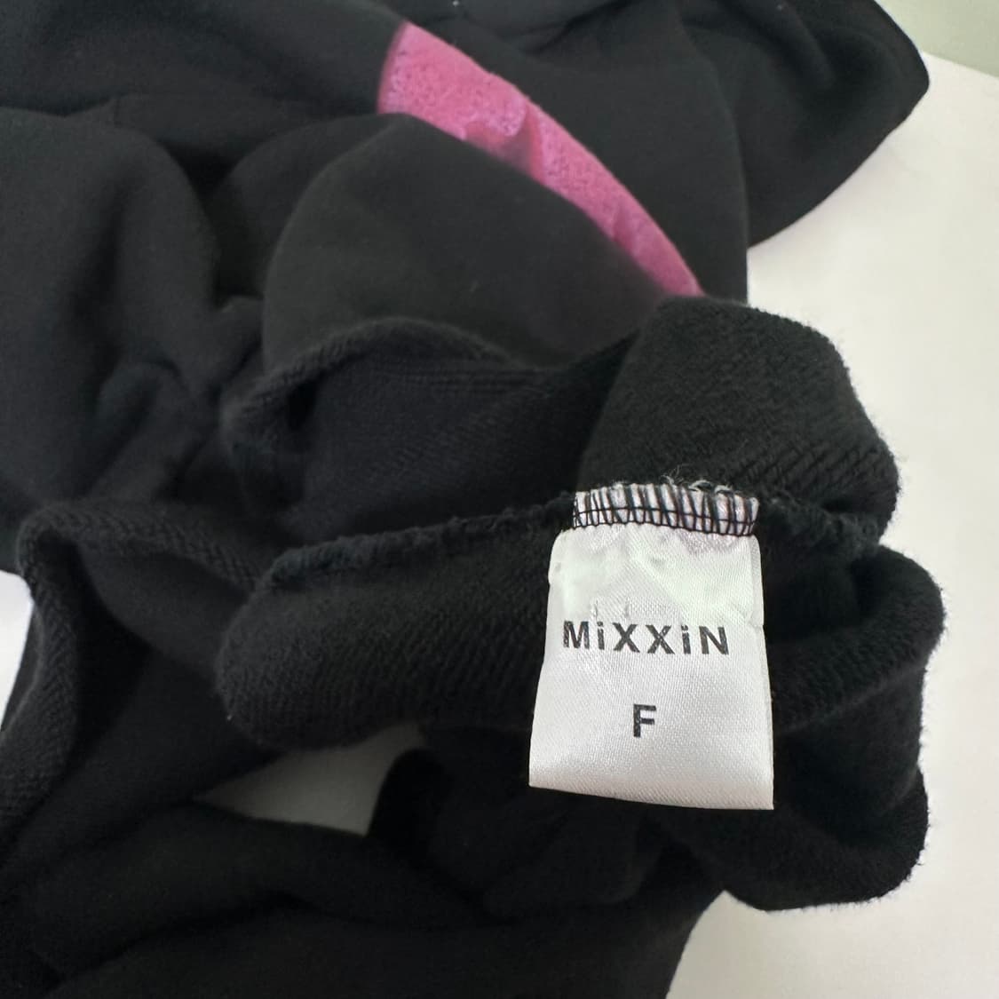 우먼OS 믹스인 MIXXIN 오버핏 CRUSH로고 크롭 스웻후드티 상품이미지6