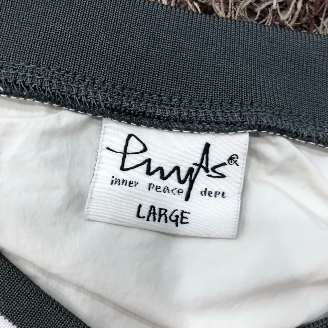 피지컬 디파트먼트 테일로고 나일론 웜업 롱슬리브 상품이미지4