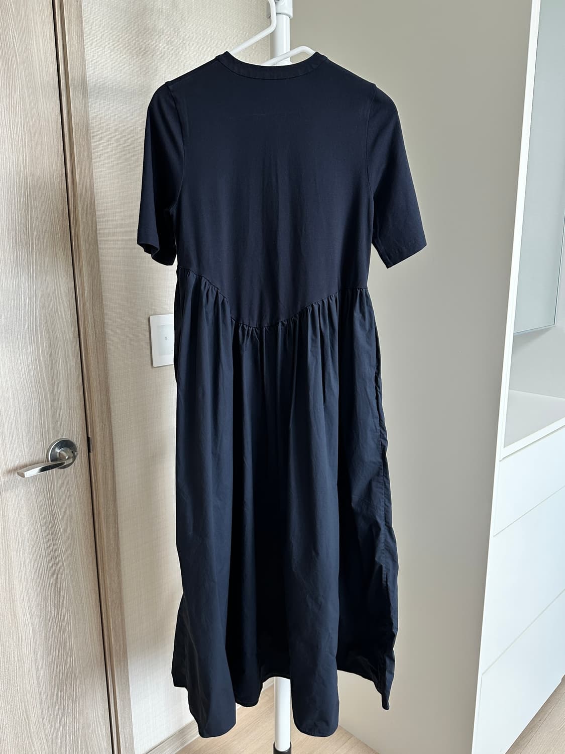 COS 코스 오버사이즈 애시메트릭 웨이스트 드레스 네이비 상품이미지4