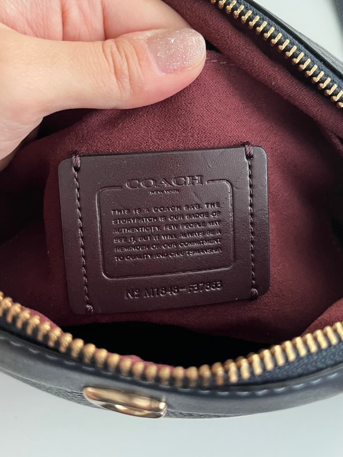코치 COACH 아이비 크로스백 네이비 상품이미지5