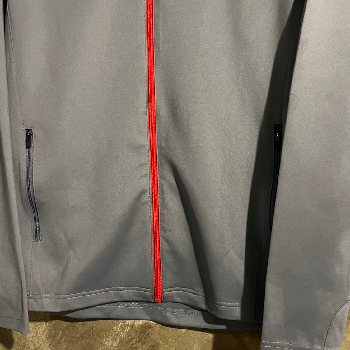 엄브로 트레이닝 집업 상품이미지3