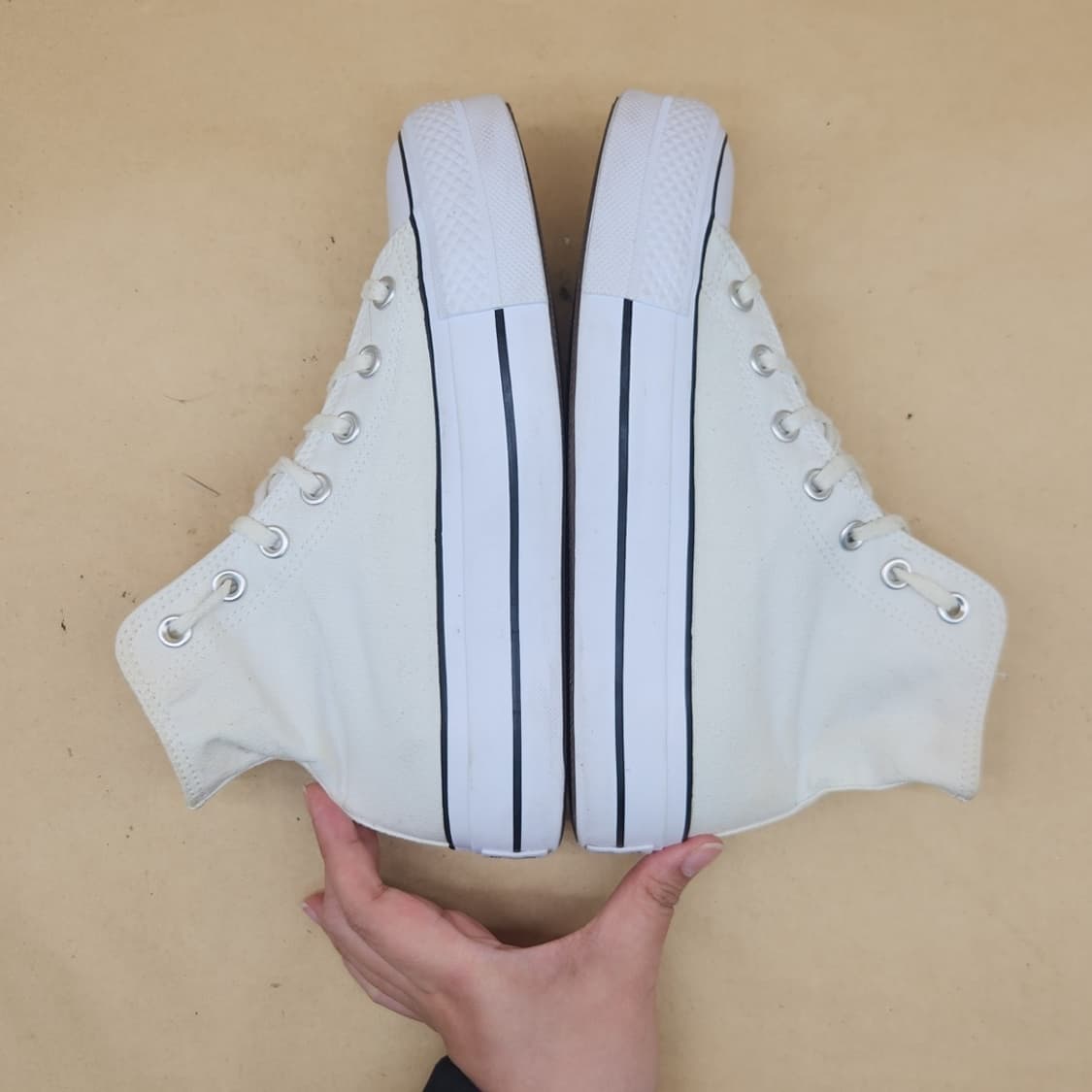 컨버스 척테일러 리프트 여성하이탑235 상품이미지5