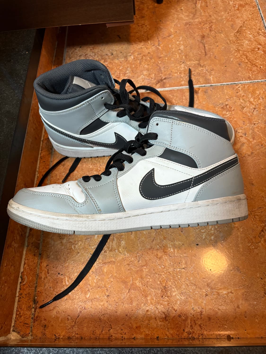 나이키 조던1 미드 라이트 스모크 그레이 앤트러사이트 270 상품이미지5