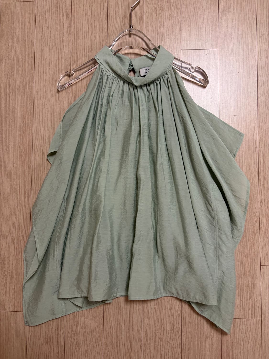 코스 홀터넥 민소매 상품이미지1