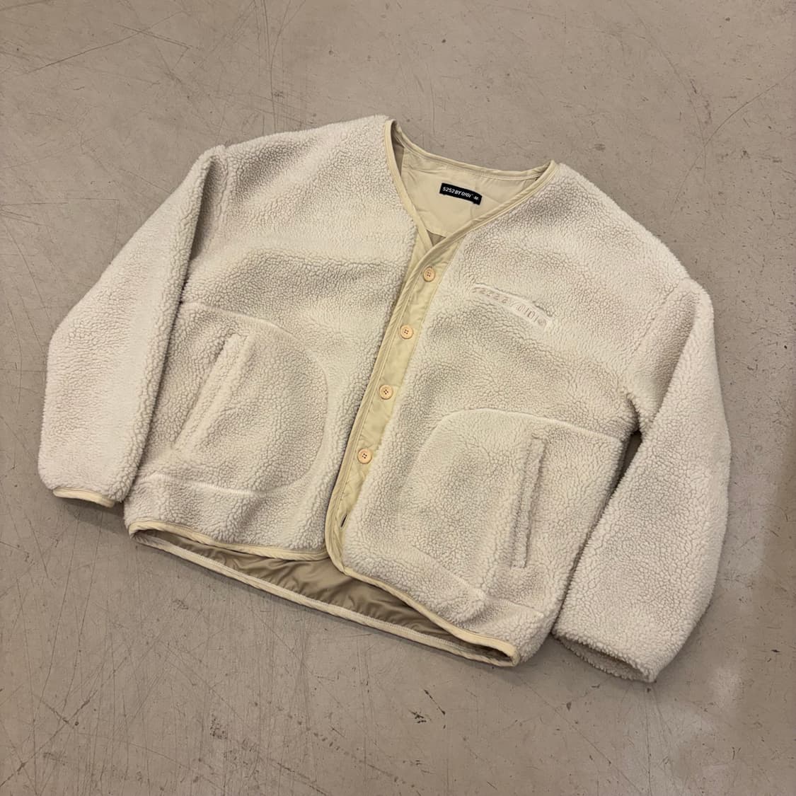 Oioi 스몰로고 플리스 자켓 상품이미지1