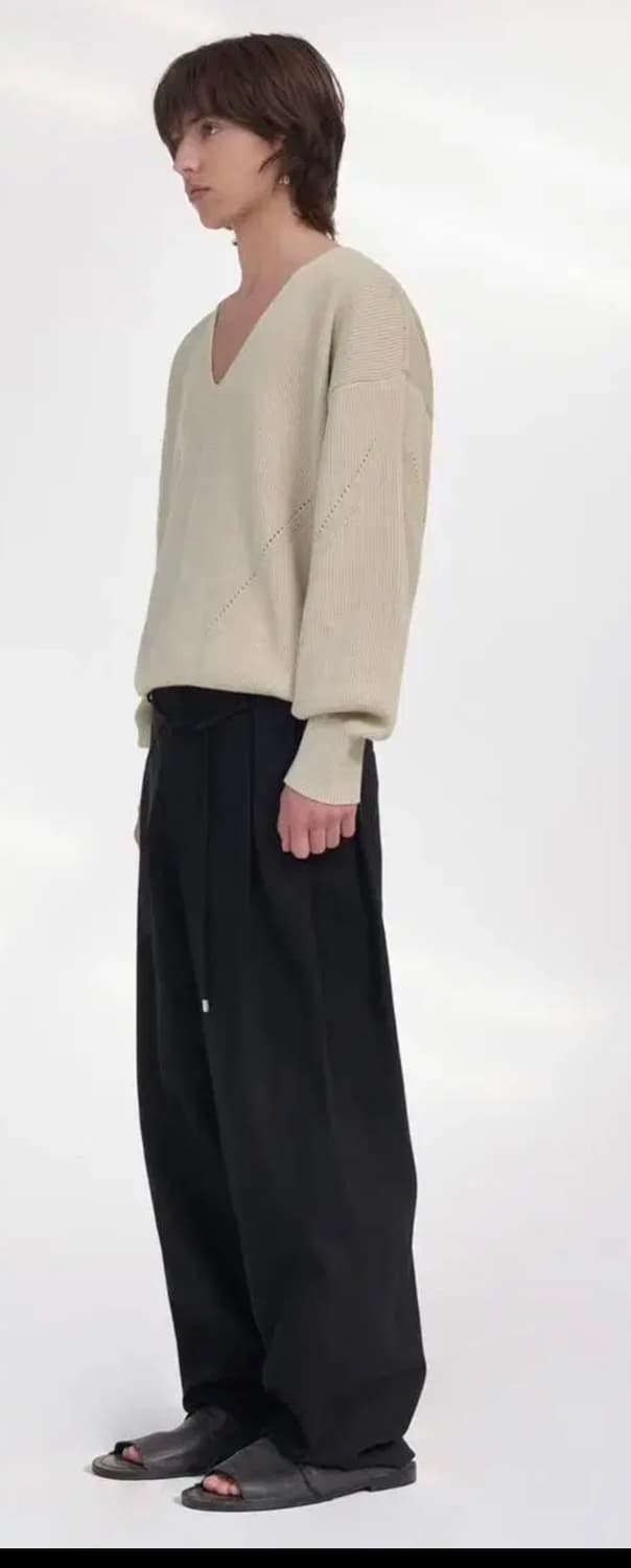 [미착용 새상품] 엘무드 딥브이넥 니트 베이지 44사이즈 상품이미지2