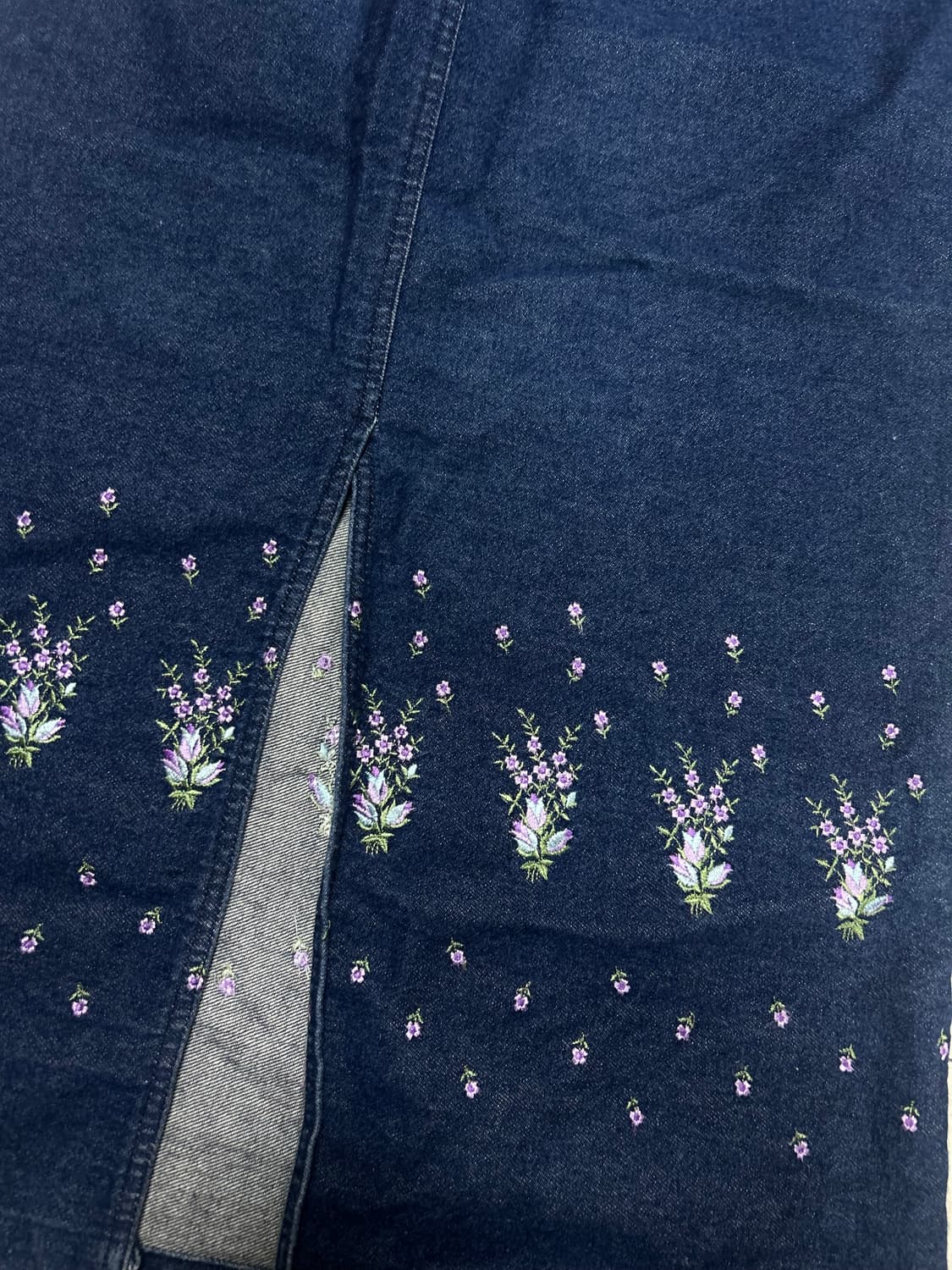 모리걸 데님 보라 꽃자수 트임 롱스커트 아오이유우 상품이미지1