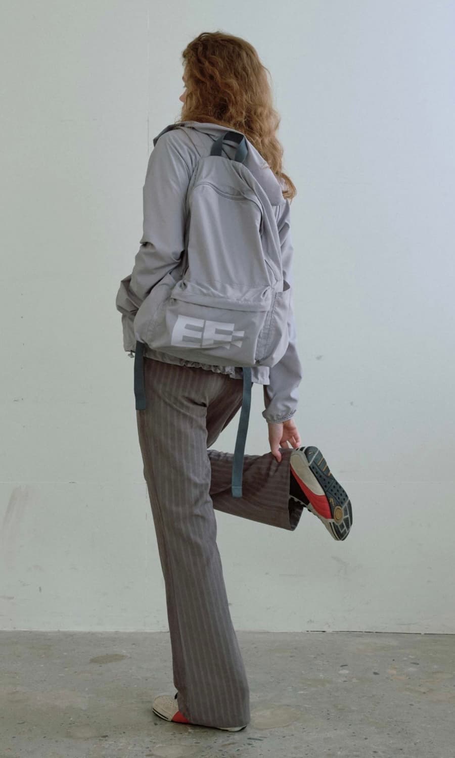 엔조블루스 픽셀 로고 베이직 백팩 (라이트 그레이) 상품이미지1