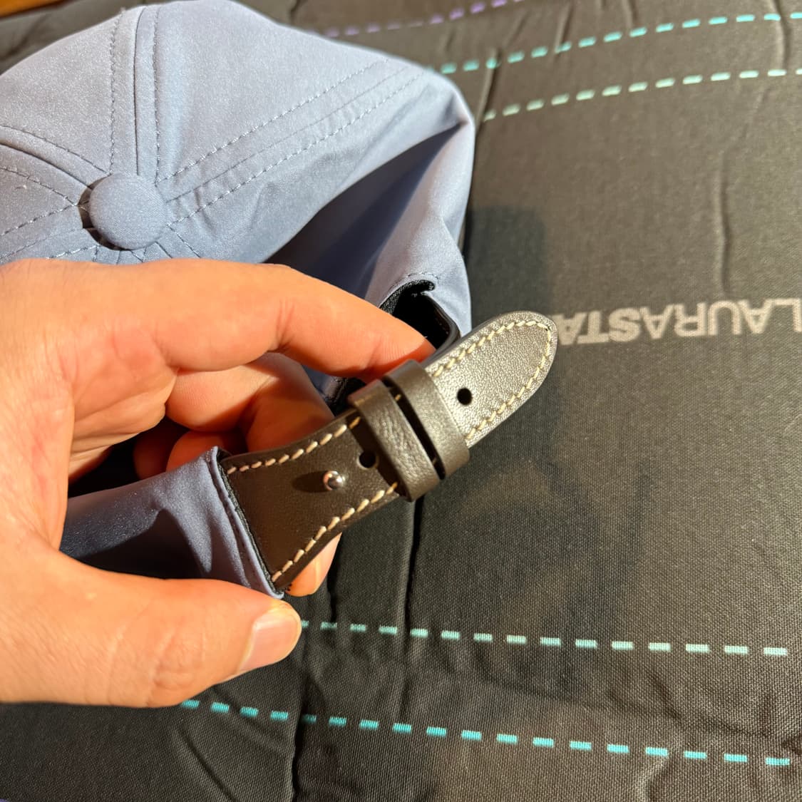 벨루티 2023 S/S 레더 트리밍 B 로고 아플리케 볼캡 상품이미지5