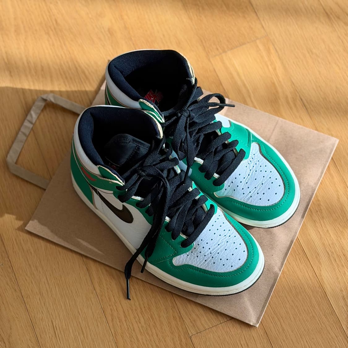 나이키 조던1 하이 럭키 그린 상품이미지2