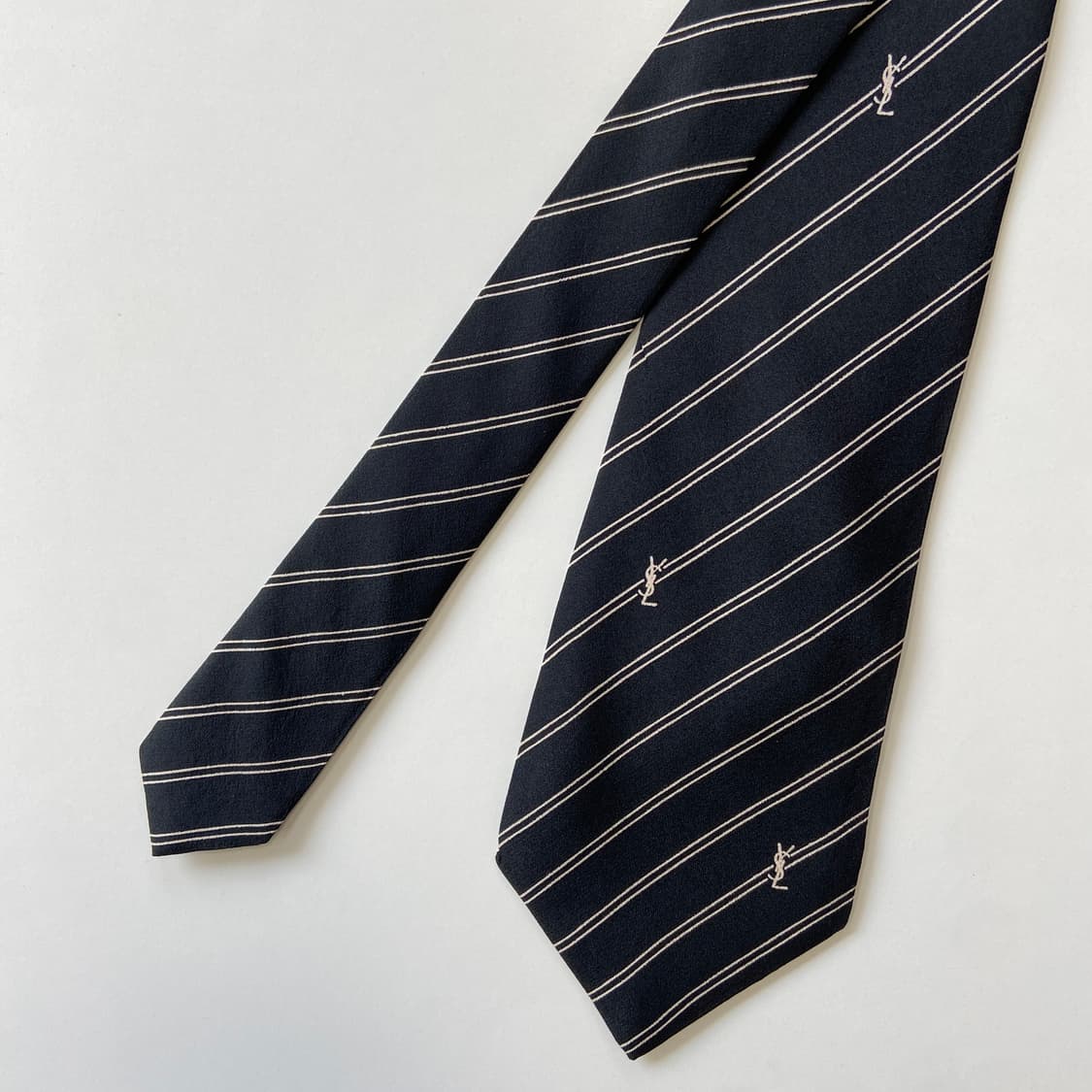 입생로랑(YSL)  모노그램 명품 정품 넥타이 상품이미지2