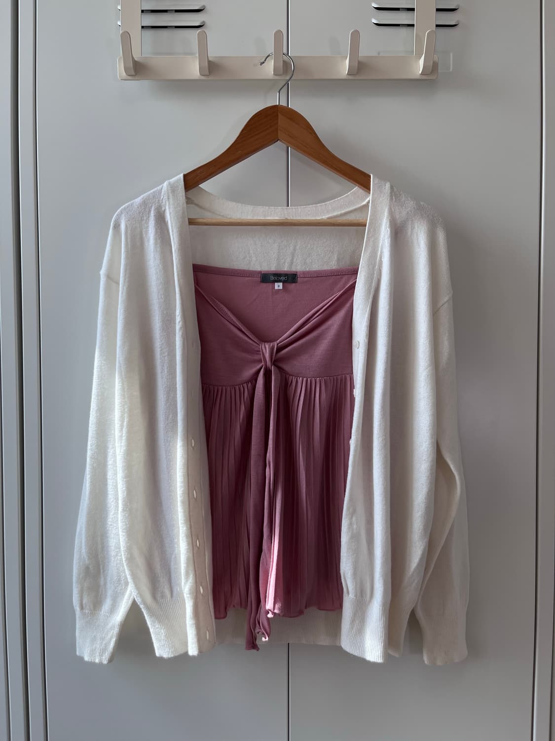 GU 화이트 브이넥 루즈 가디건 상품이미지1