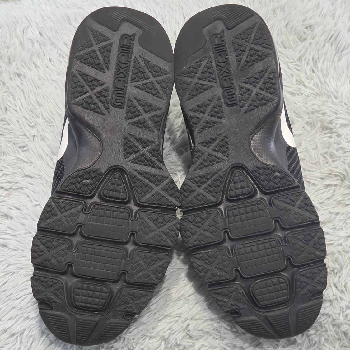 4q-22:나이키 에어맥스 블랙 트레이닝 스니커즈 (24cm) 상품이미지9