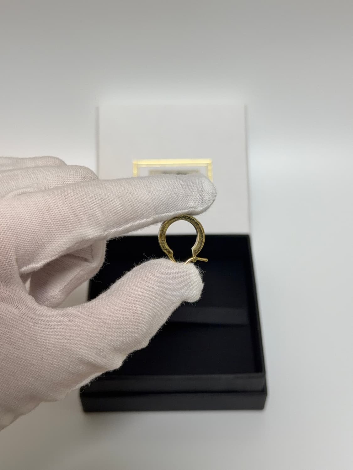 미우미우 에나멜 메탈 귀걸이 블랙 상품이미지6