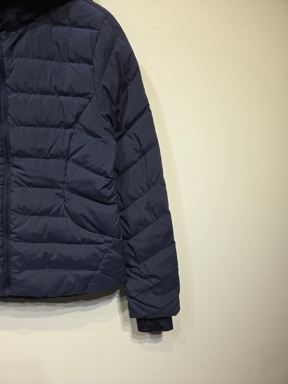 안다르(andar) 올데이 구스다운 슬림핏 패딩 상품이미지5