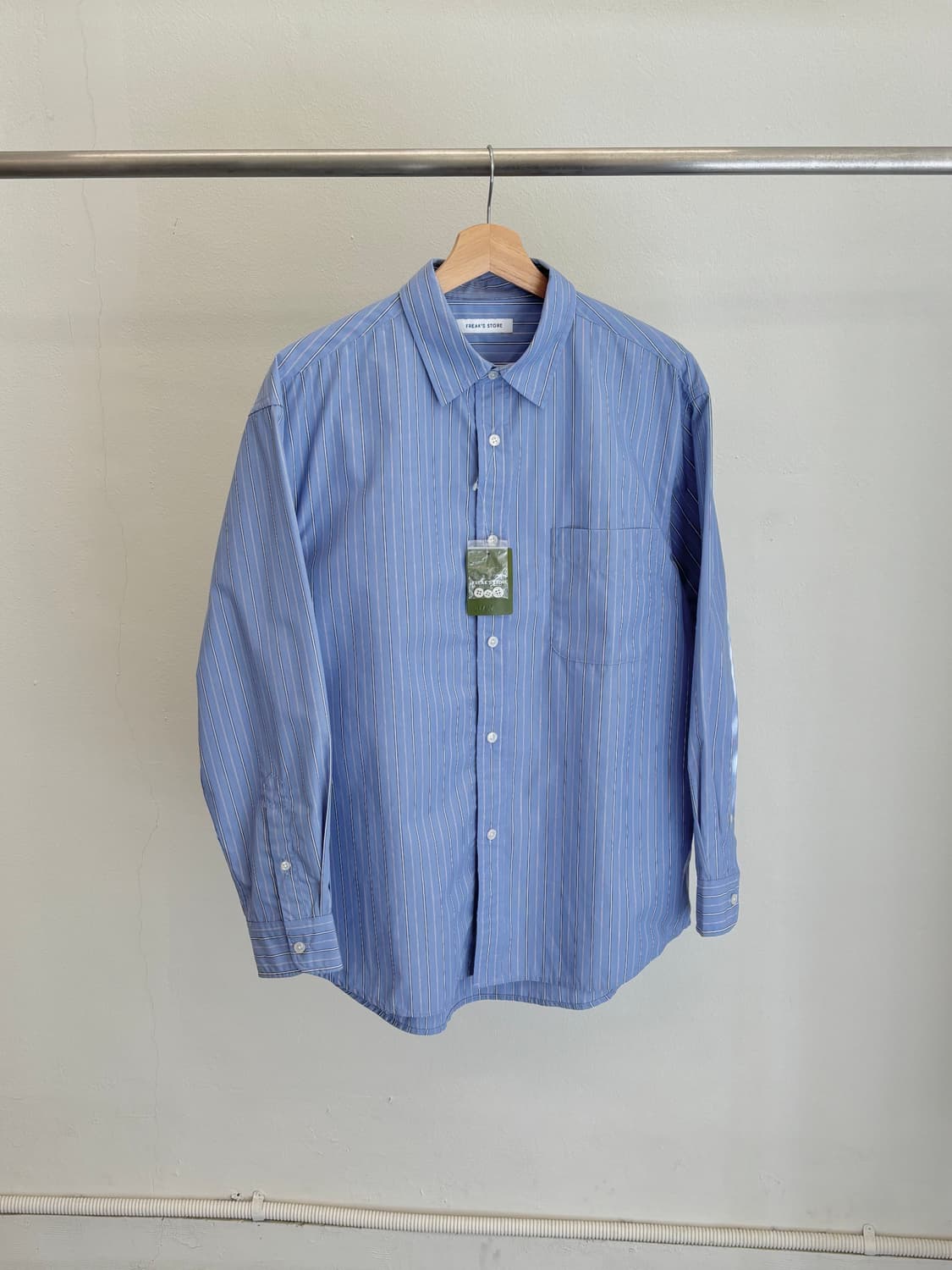 프릭스스토어 스트라이프 셔츠 상품이미지1