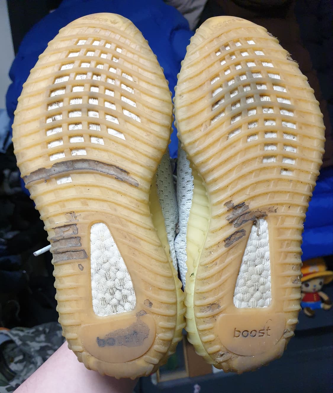 아디다스 이지부스트 350 V2 하이퍼 스페이스 스니커즈 (240) 상품이미지5