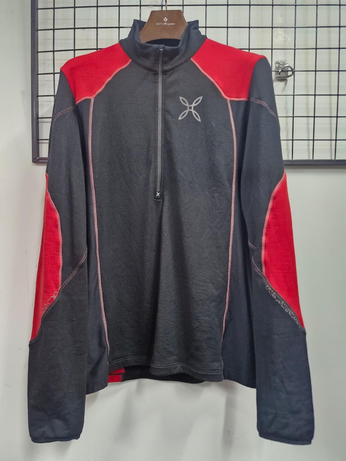 100L 몬츄라 기능성 반집업 긴팔티. 상품이미지1