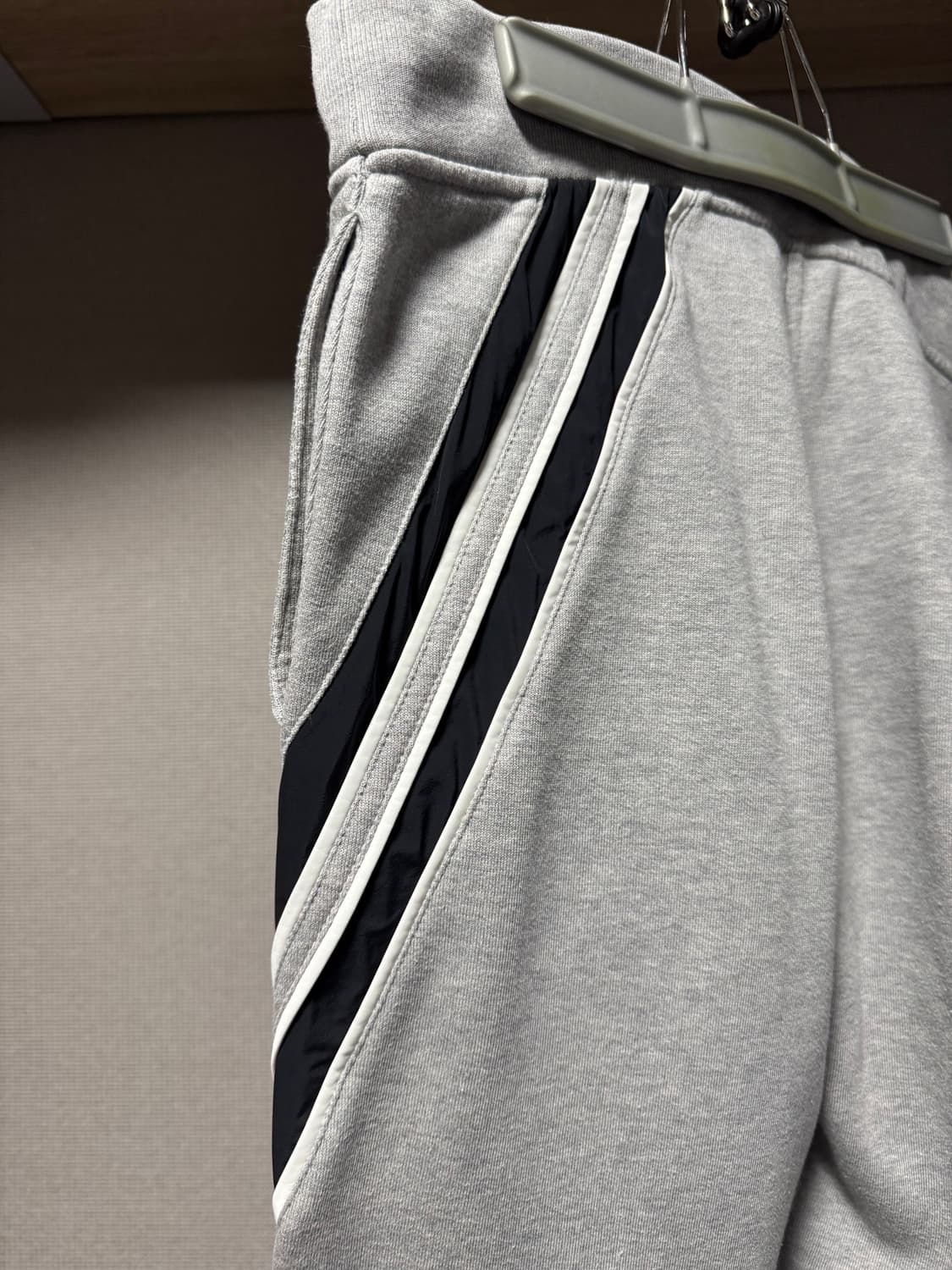 [M] 에르메스 런 H 반바지 그레이  상품이미지4