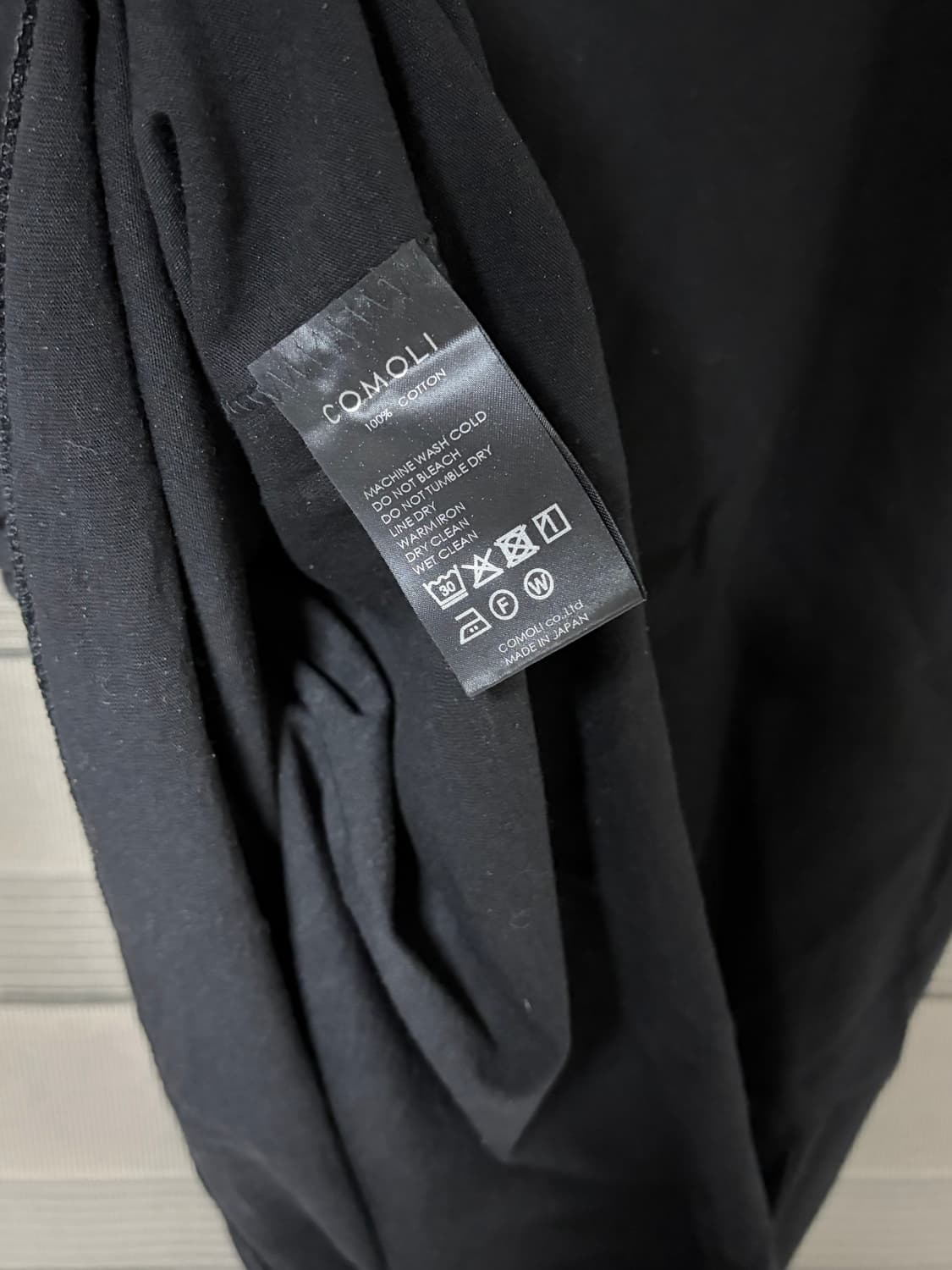 [2] 코모리 25SS 코튼 저지 슬리브리스 블랙 상품이미지5