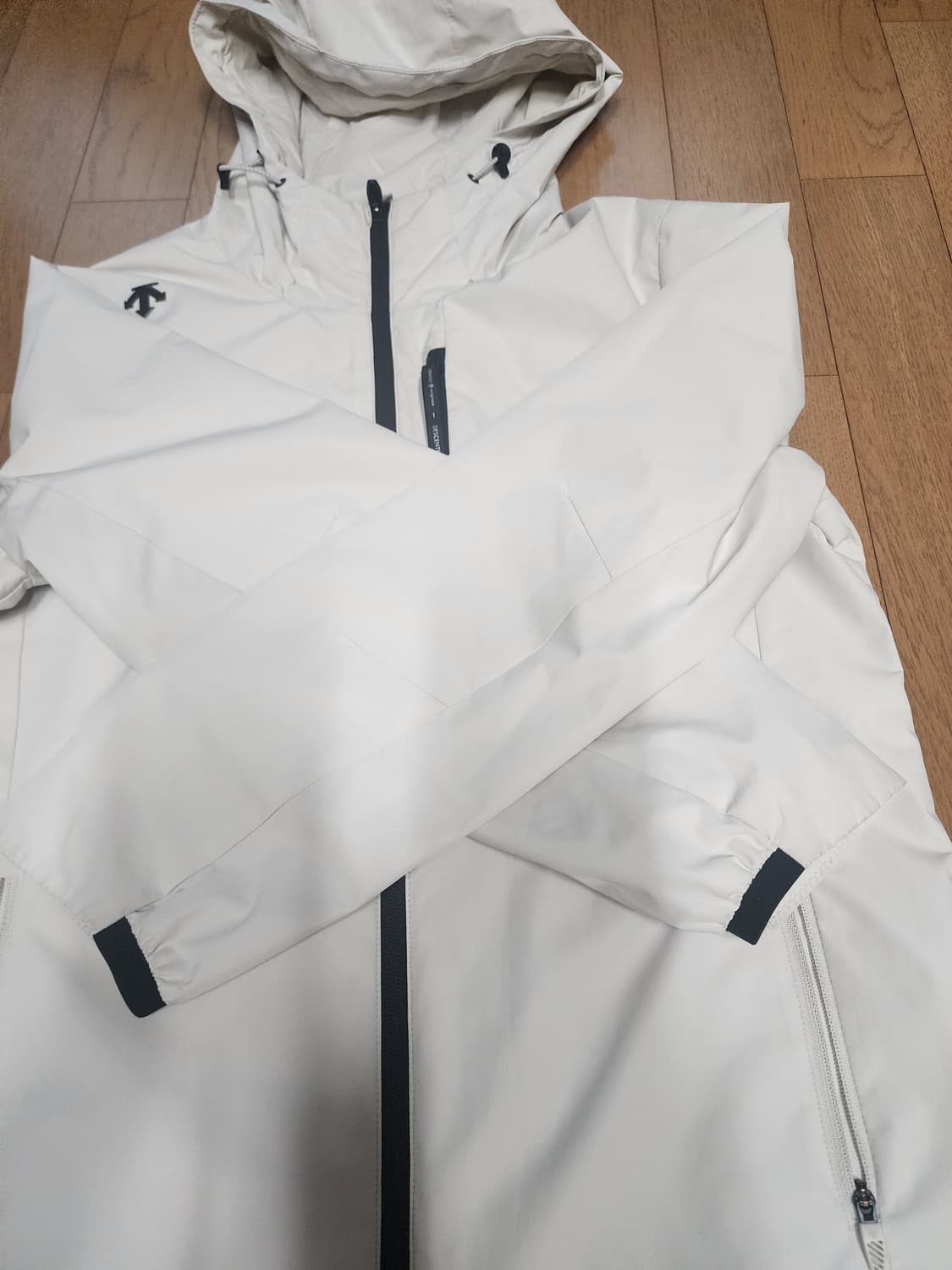 데상트 여성 후드 자켓 85 상품이미지4