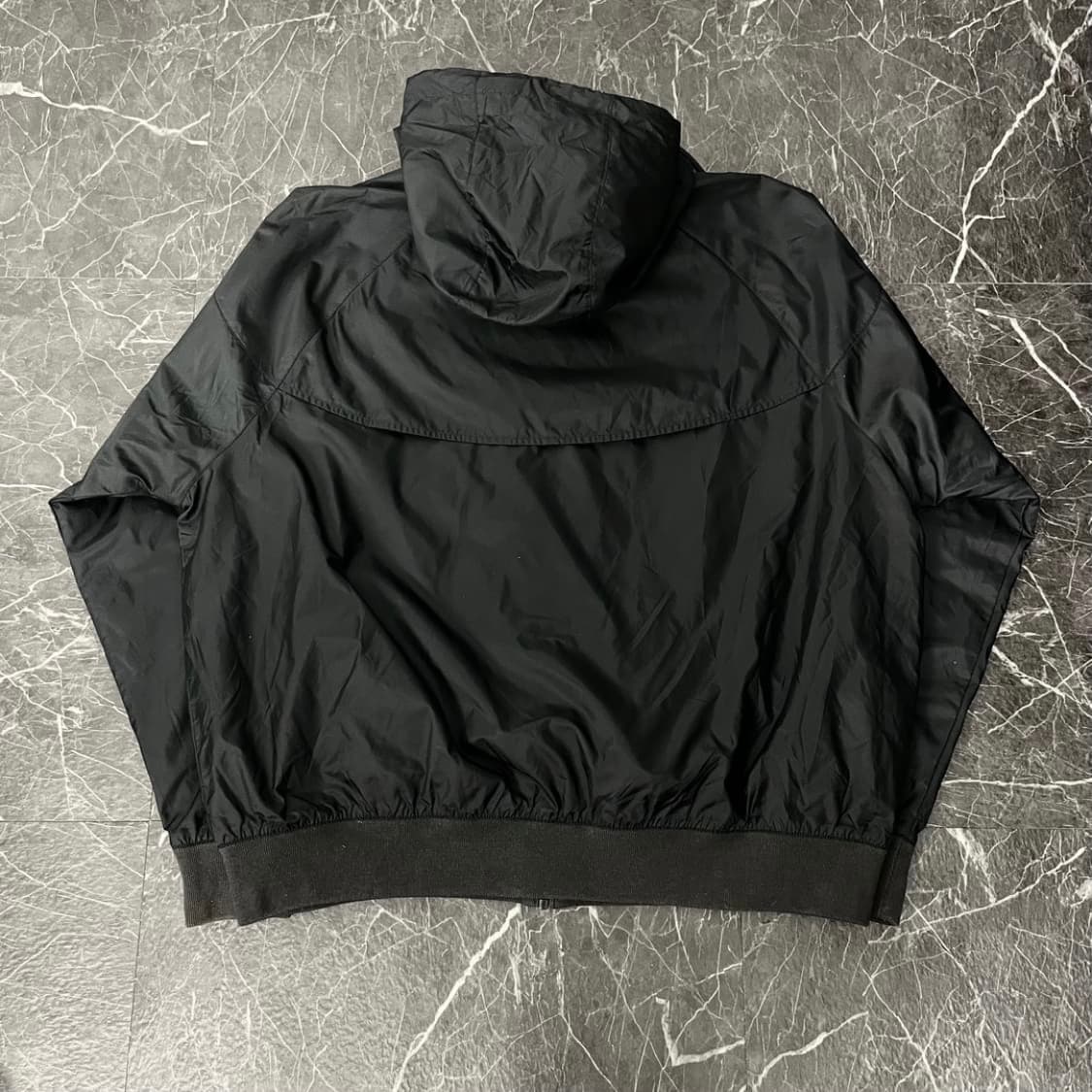 나이키 스우시 올블랙 윈드러너 후드 바람막이 자켓 상품이미지4